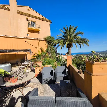 Love-room Discret 40 M2 Les Mimosas Village Avec Terrasse *