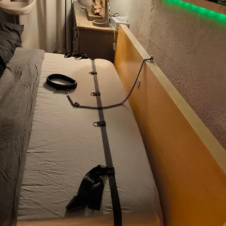 Love-room Discret 40 M2 Les Mimosas Village Avec Terrasse Πανσιόν *