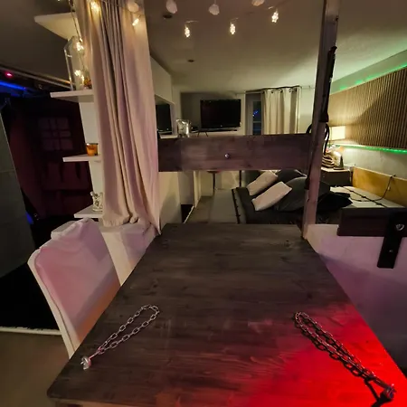 Love-room Discret 40 M2 Les Mimosas Village Avec Terrasse