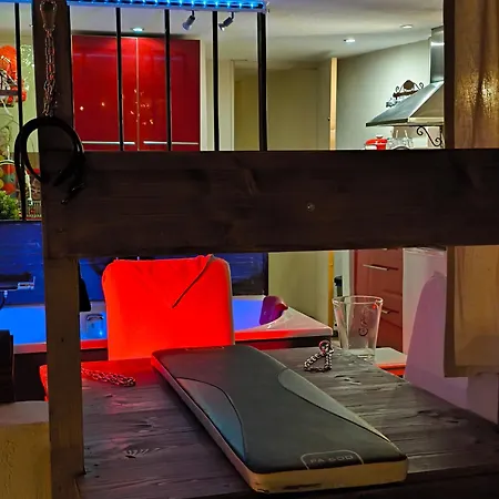 Love-room Discret 40 M2 Les Mimosas Village Avec Terrasse Bormes-les-Mimosas