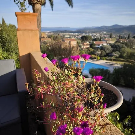 Love-room Discret 40 M2 Les Mimosas Village Avec Terrasse Bormes-les-Mimosas